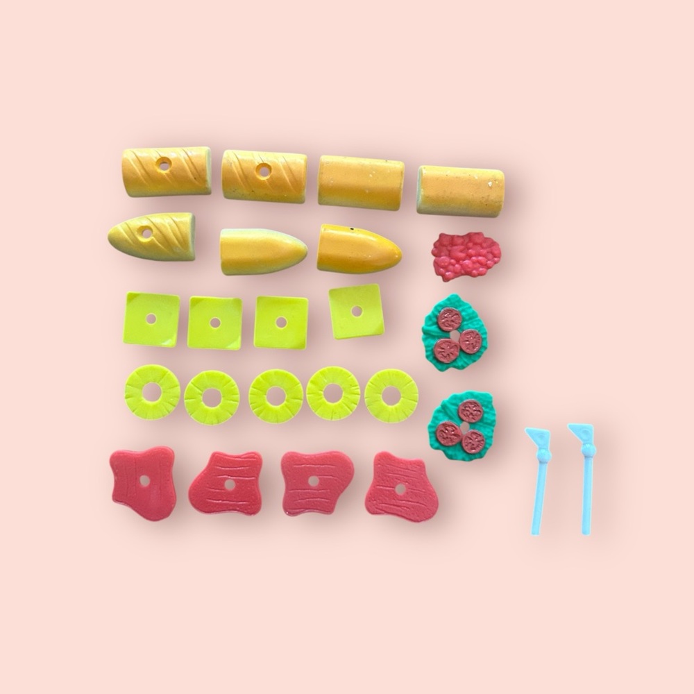 VTG 1996 Mattel Barbie Fun Fixin' Supermarket Pretend Sub Sandwiches 24 Pieces